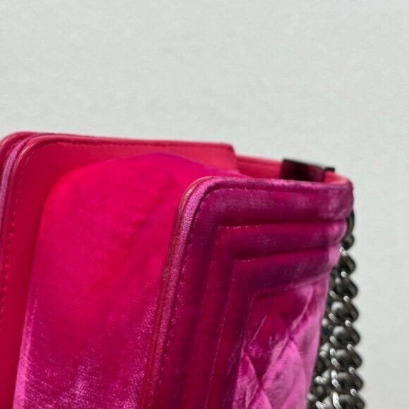 Authentic CHANEL Boy Flap Bag Quilted Chain Shoulder Bag Velvet Pink Fuchsia - Picture 6 of 14
